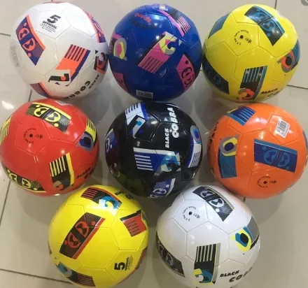 Universal Dikişli Futbol Topu
