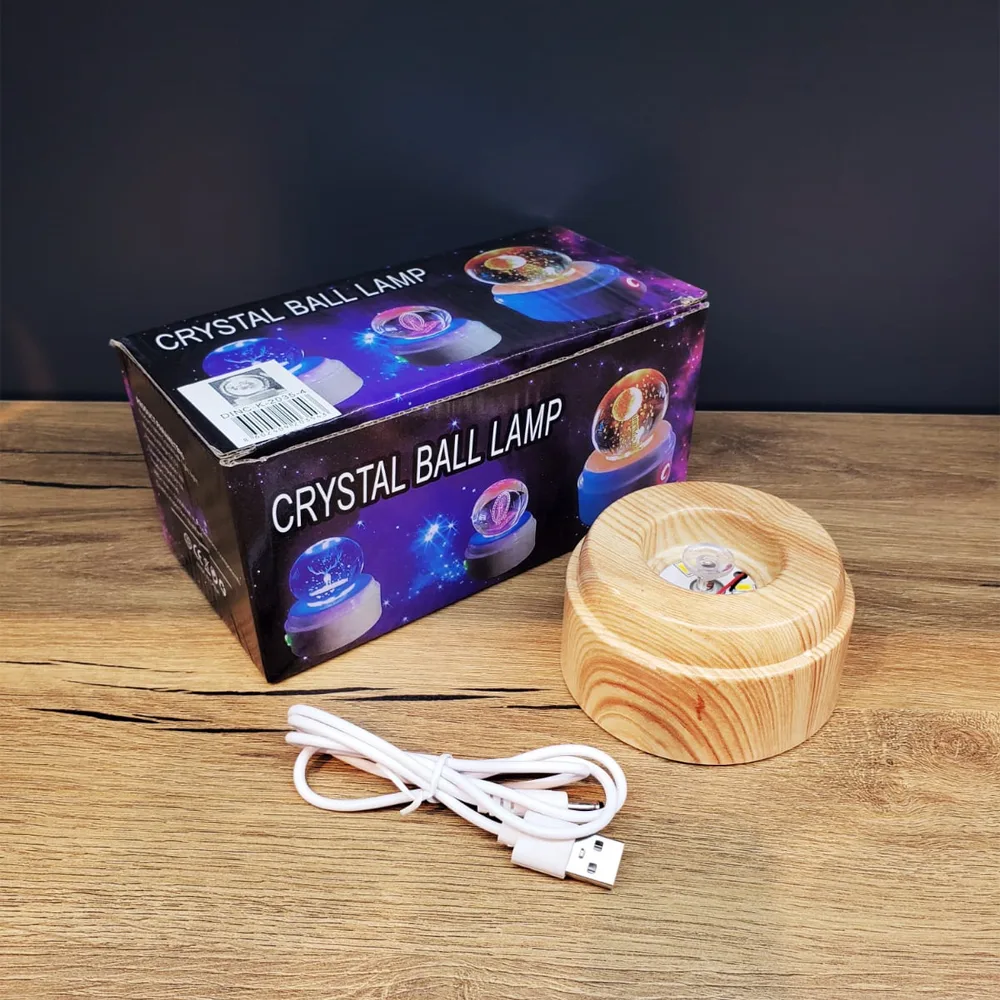 Dönen Işıklı Cam Küre - Kalp Tasarımlı - Ahşap Görünümlü Stand - USB Bağlantılı Gece Lambası