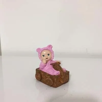 Sükseli Teraryum Objesi Arabalı Bebek Figürü Pembe 5901413