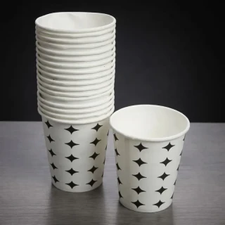 Siyah Yıldız Desenli Karton Bardak - 7 Oz - 50'li Paket