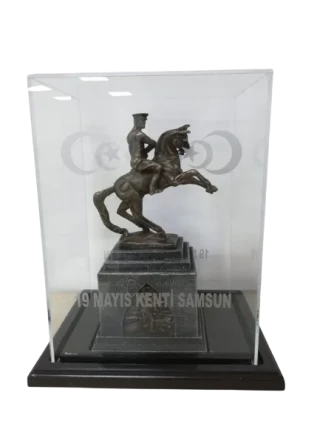 Atatürk Heykeli Küçük Boy Pleksi